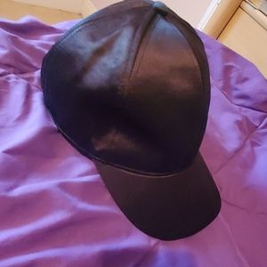 Black shiny hat